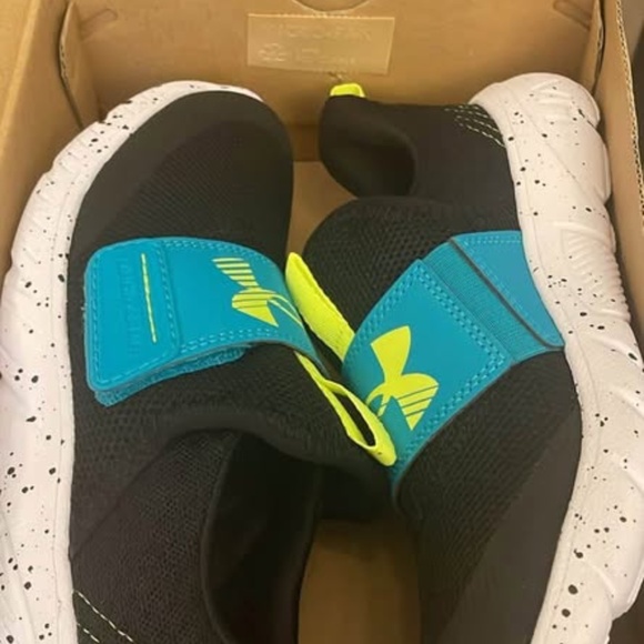 BRAND NEW boy youth under armour bps flash slip on velcro shoes size 11 12 1Y 2Y - Picture 6 of 6